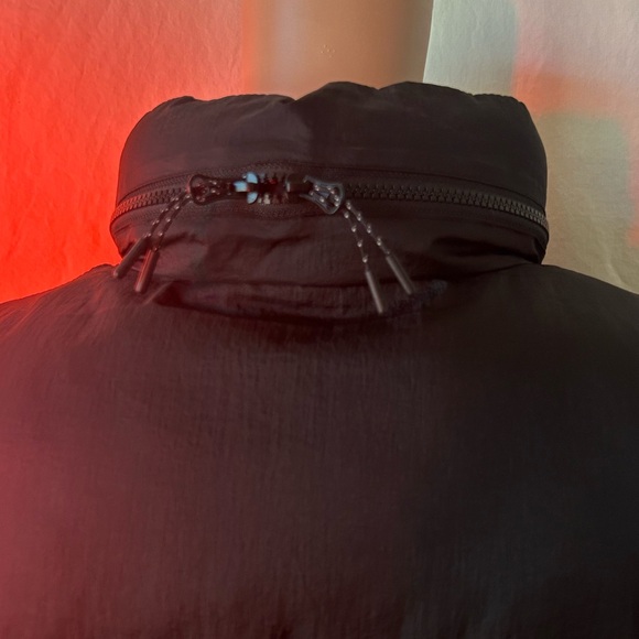 Cropped black Puffer - Picture 6 of 7